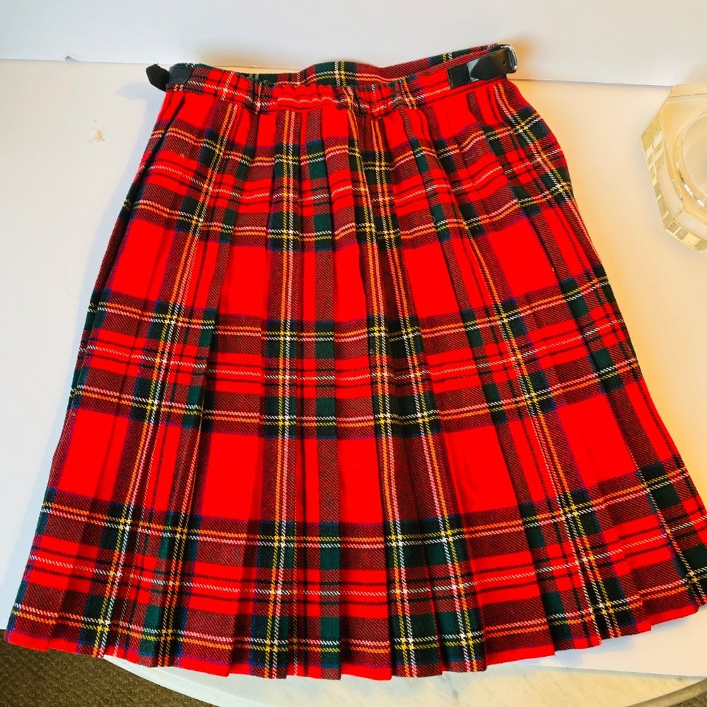 O'Neill Of Dublin Girls Kilt Royal Stewart Tartan Mid Length‎ Pleated Skirt 7/8